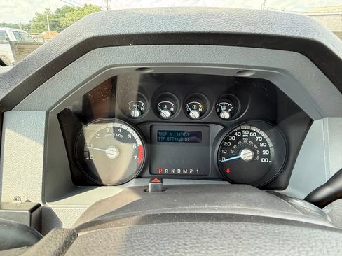Used 2015 Ford F250 XL w/ Power Equipment Group AWD/4WD image 31