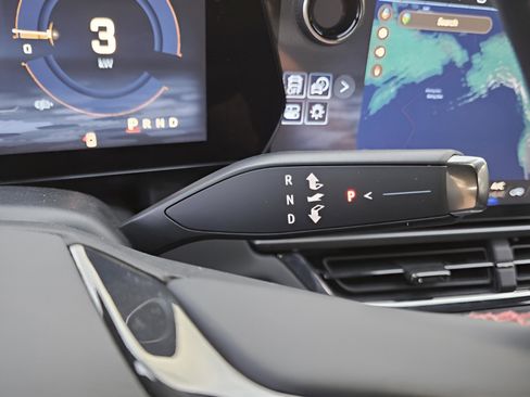 New 2025 Chevrolet Equinox EV RS w/ Convenience Package II image 16