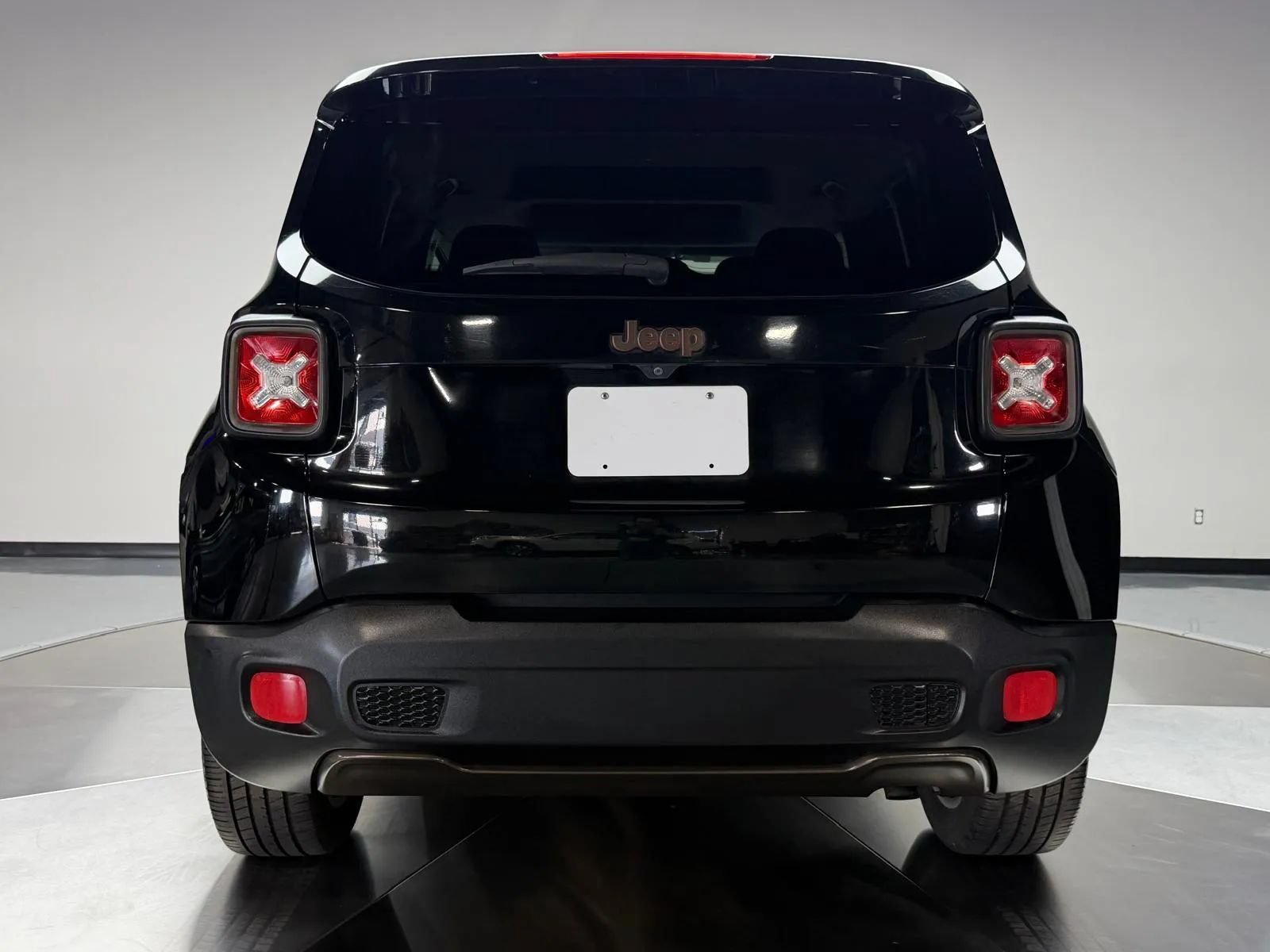 Used 2016 Jeep Renegade 75th Anniversary FWD image 5