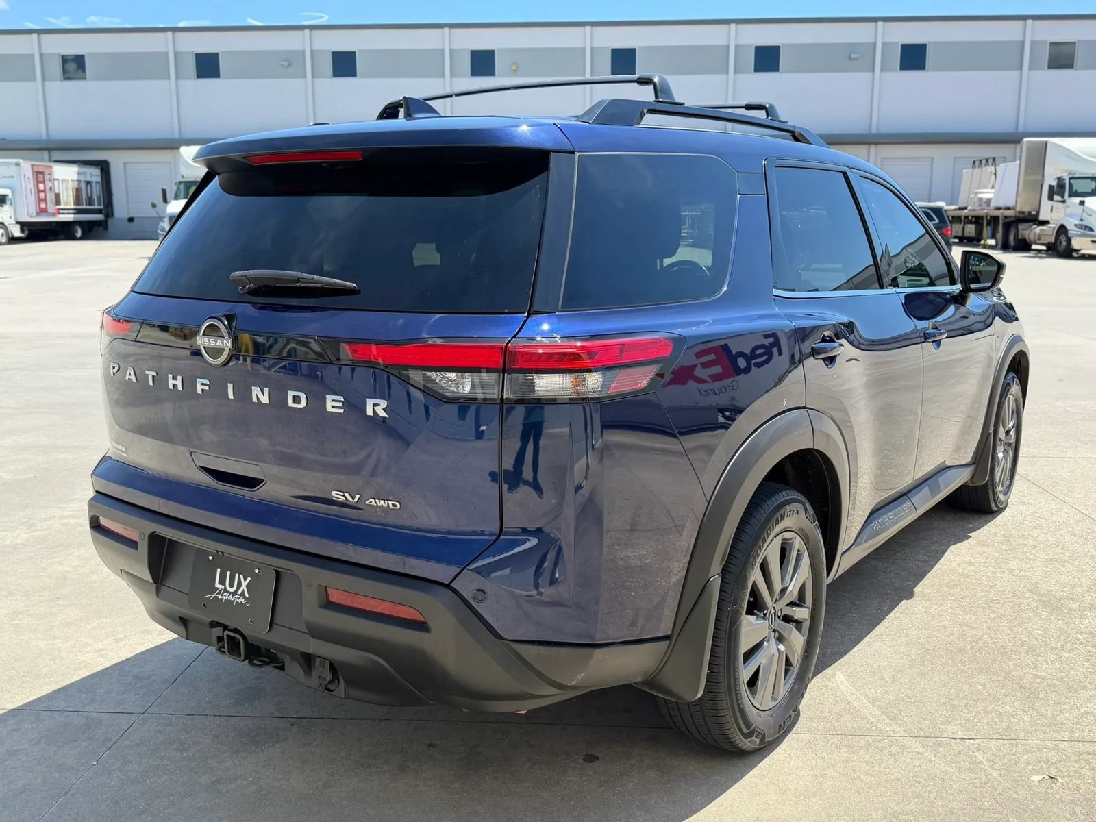 Used 2022 Nissan Pathfinder SV w/ SV Premium Package AWD/4WD image 7