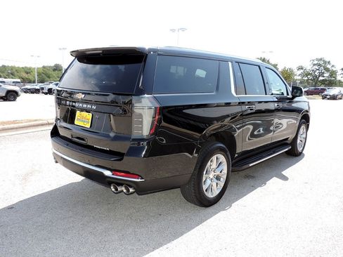 Certified 2026 Chevrolet Suburban Premier w/ Sun And Tow Package AWD/4WD image 5