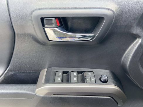 Used 2023 Toyota Tacoma Limited AWD/4WD image 16