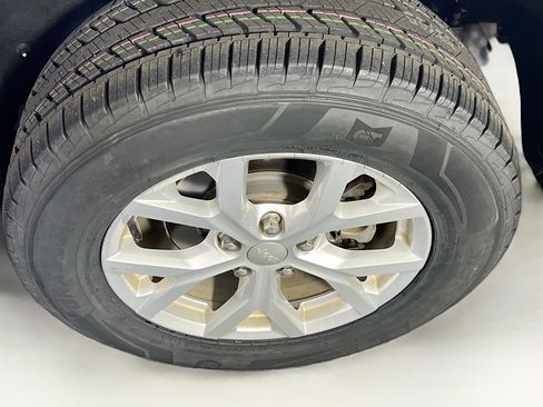 Used 2023 Jeep Grand Cherokee Limited image 30