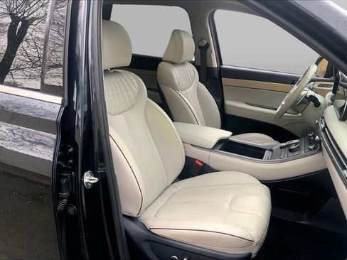 Used 2024 Hyundai Palisade Limited FWD image 16