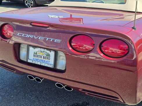 Used 2003 Chevrolet Corvette Convertible w/ Preferred Equipment Group1 RWD image 12