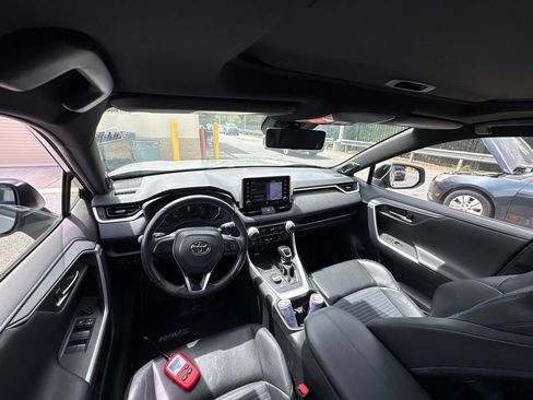 Used 2019 Toyota RAV4 XSE w/ XSE Weather Package AWD/4WD image 12