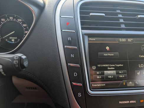 Used 2016 Lincoln MKX Reserve w/ Technology Package image 32