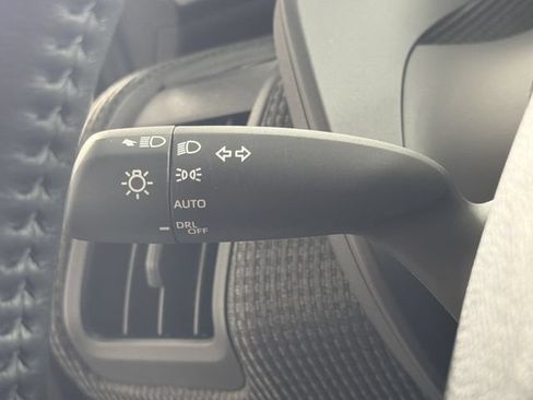 Used 2025 Toyota bZ4X FWD image 15