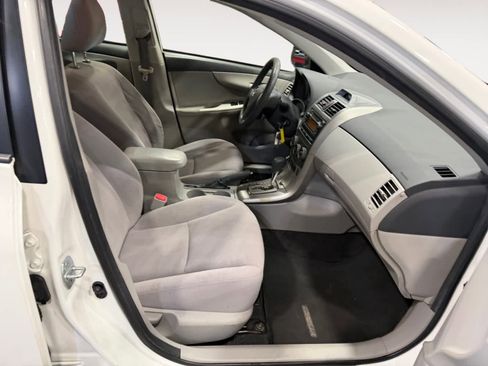 Used 2012 Toyota Corolla LE image 16