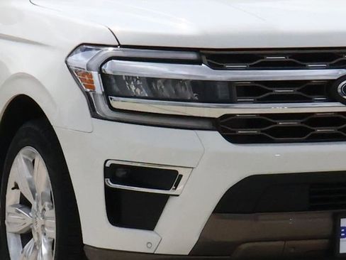 Used 2024 Ford Expedition King Ranch RWD image 9