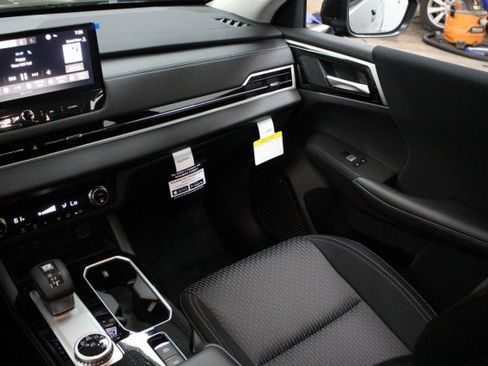 New 2026 Mitsubishi Outlander ES image 22