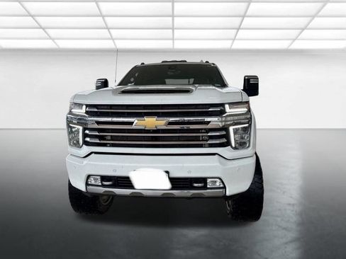 Used 2022 Chevrolet Silverado 2500 High Country w/ Technology Package AWD/4WD image 5