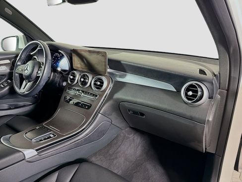 Used 2022 Mercedes-Benz GLC 300 4MATIC image 32