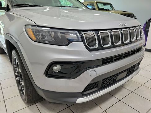 Certified 2022 Jeep Compass Limited AWD/4WD image 18