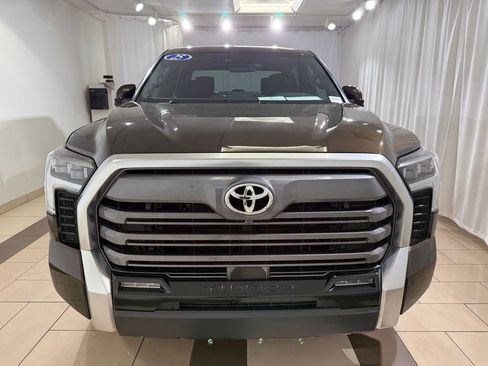 Used 2025 Toyota Tundra Limited AWD/4WD image 7