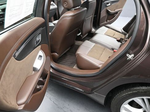 Used 2015 Chevrolet Impala LT w/ Convenience Package image 22