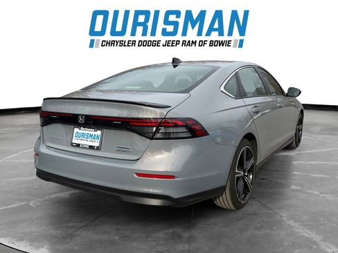 Used 2025 Honda Accord Sport image 6