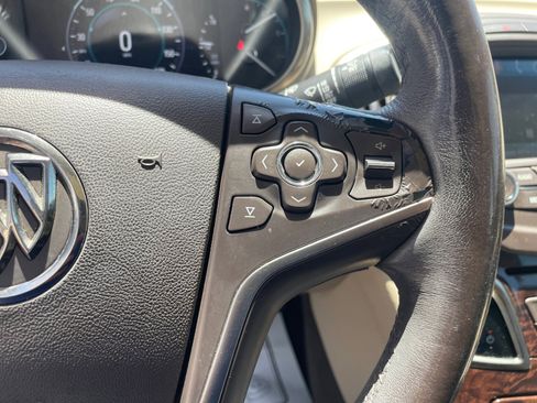 Used 2015 Buick LaCrosse Leather FWD image 18
