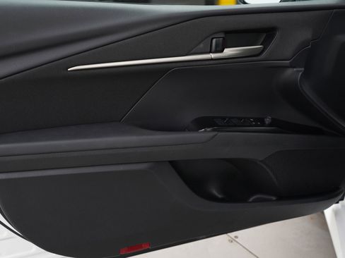 Used 2025 Toyota Camry LE image 17