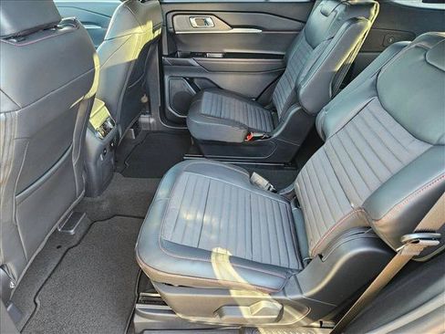 New 2026 Ford Explorer ST-Line w/ ST-Line Street Pack RWD image 16
