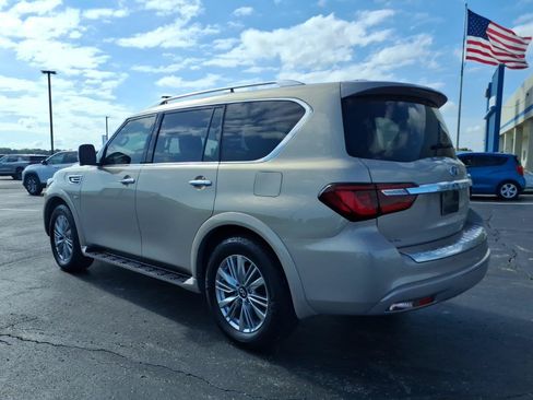 Used 2019 INFINITI QX80 Luxe RWD image 3