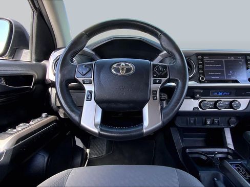 Used 2022 Toyota Tacoma SR5 RWD image 6