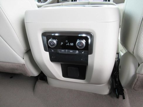Used 2026 GMC Yukon Denali w/ Sun & Power Step Package RWD image 33