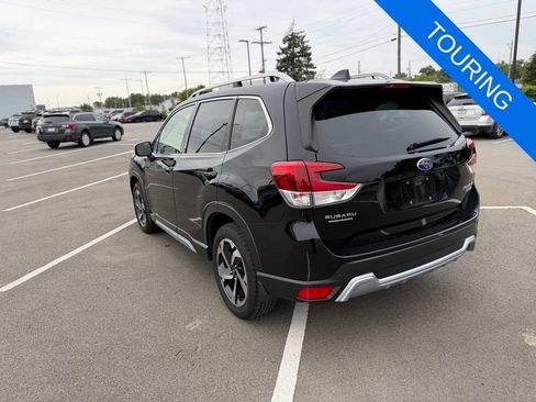 Used 2022 Subaru Forester Touring AWD/4WD image 3