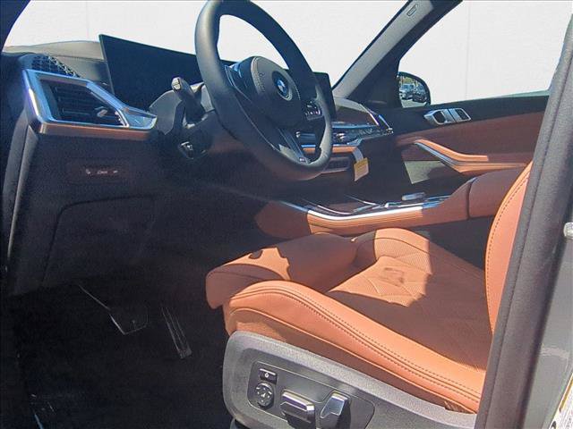 Used 2026 BMW X5 xDrive40i w/ M Sport Package AWD/4WD image 10