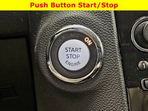 Used 2017 INFINITI QX70 AWD image 22