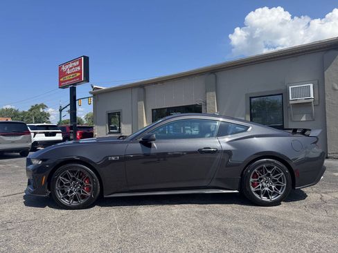 Used 2024 Ford Mustang GT Premium w/ GT Performance Package RWD image 5