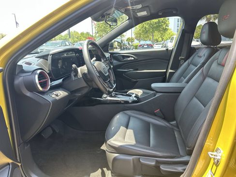 Used 2024 Chevrolet Trax RS w/ Driver Confidence Package FWD image 16