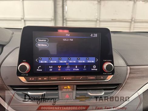 Used 2025 Nissan Altima 2.5 SV FWD image 45