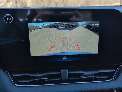 New 2026 Chevrolet Equinox RS w/ LPO, Floor Liner Package FWD image 22