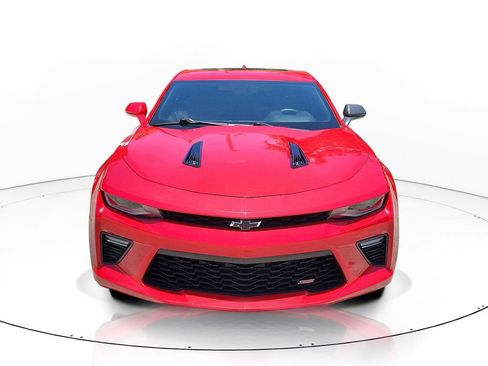 Used 2018 Chevrolet Camaro SS RWD image 2