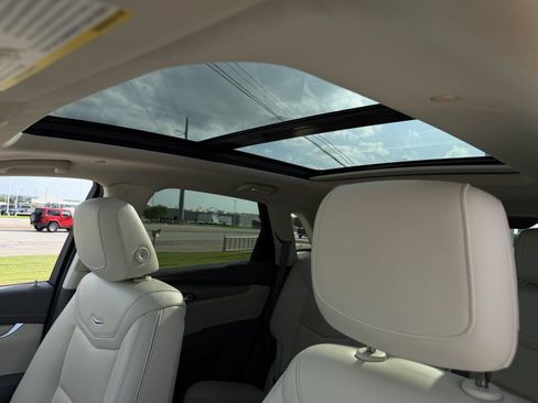 Used 2021 Cadillac XT5 Premium Luxury AWD/4WD image 27