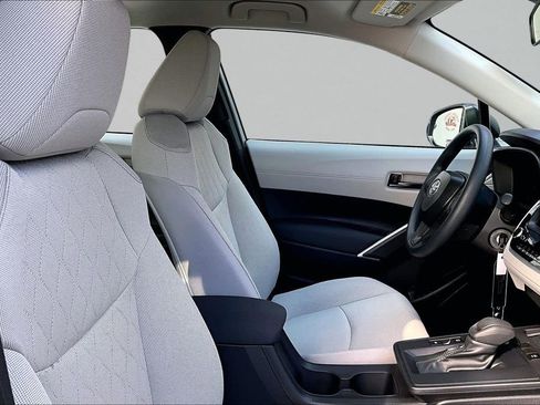 New 2026 Toyota Corolla Cross L image 8