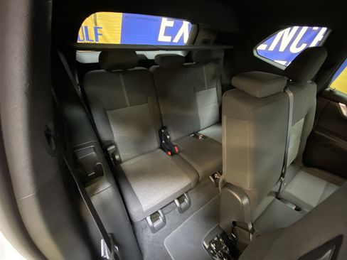 Used 2025 GMC Acadia Elevation image 30