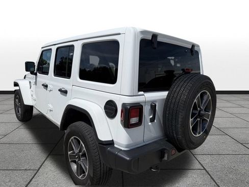 Used 2023 Jeep Wrangler Unlimited Sahara AWD/4WD image 37