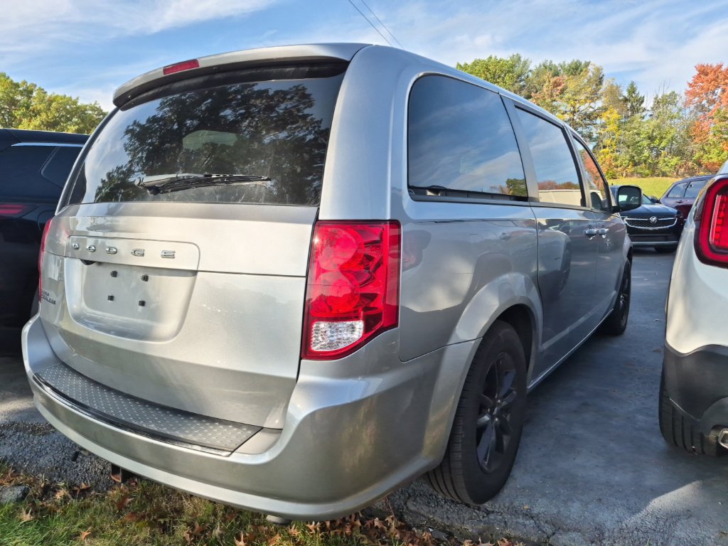 Used 2020 Dodge Grand Caravan SXT w/ Driver Convenience Group FWD image 4