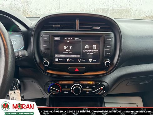 Used 2025 Kia Soul LX w/ LX Technology Package image 16