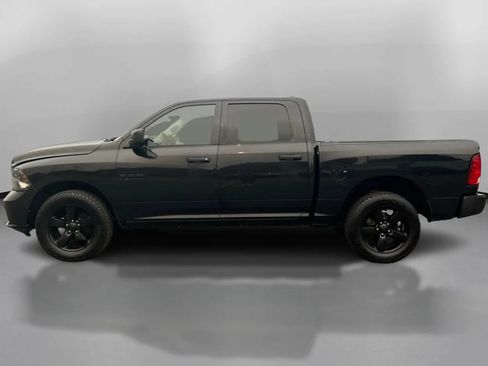 Used 2018 RAM 1500 Express w/ Black Ram 1500 Express Group AWD/4WD image 15