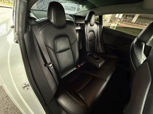 Used 2019 Tesla Model 3 Standard Range Plus image 29