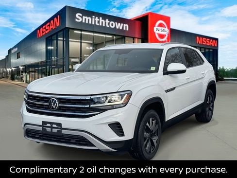 Used 2021 Volkswagen Atlas Cross Sport SE image 2