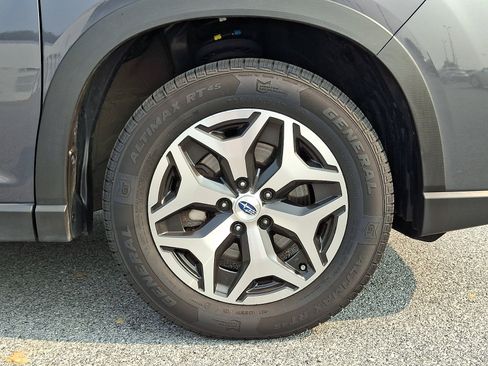 Used 2020 Subaru Forester Premium w/ Popular Package #1 AWD/4WD image 9