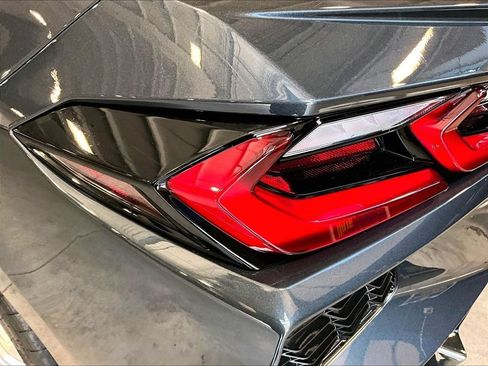 Used 2020 Chevrolet Corvette Stingray Preferred Cpe w/ 2LT Preferred Equipment Group RWD image 34