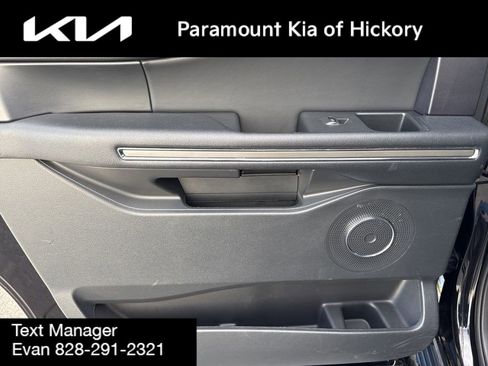 Used 2024 Ford Expedition Max XLT image 15
