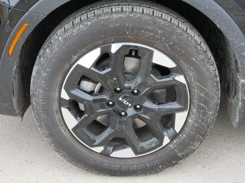 Certified 2024 Kia Sorento S w/ Panoramic Sunroof Package image 5