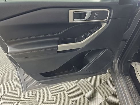 Used 2021 Ford Explorer XLT w/ Class III Trailer Tow Package image 12