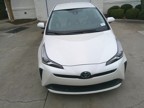 Used 2020 Toyota Prius Limited image 5